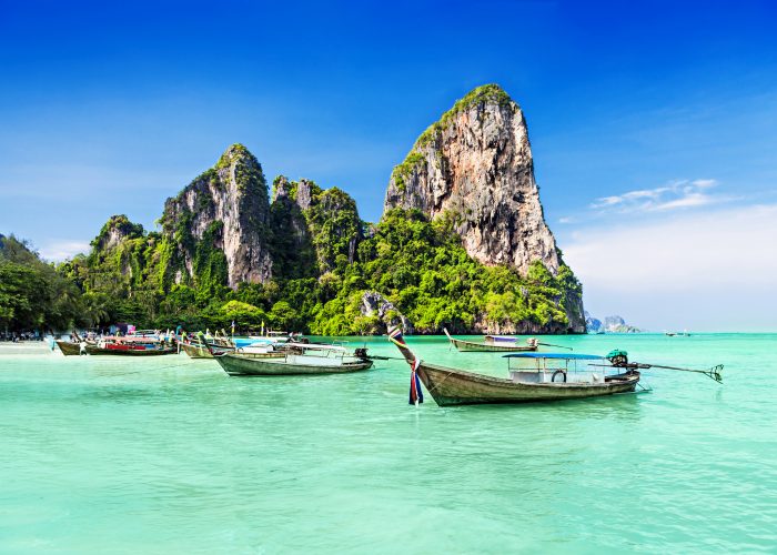 Bangkok, Phuket, Koh Samui: 6-Night Vacations from $1090